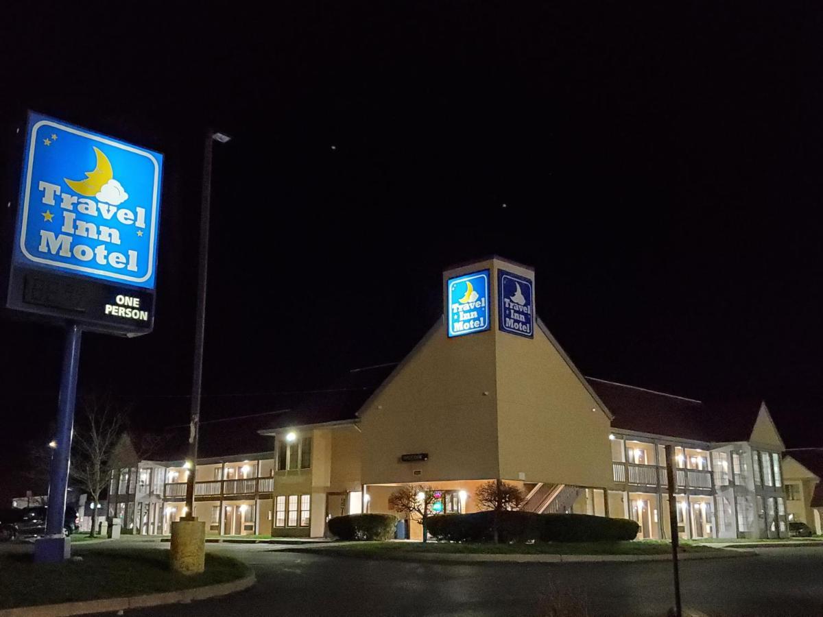 Travel Inn Motel Hartford Luaran gambar
